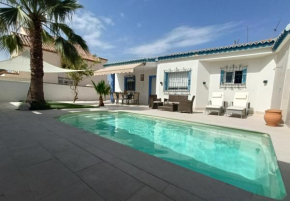Stunning Villa in Aguadulce, Almería Private Pool 400 sqm area 800m Beach, Aguadulce
